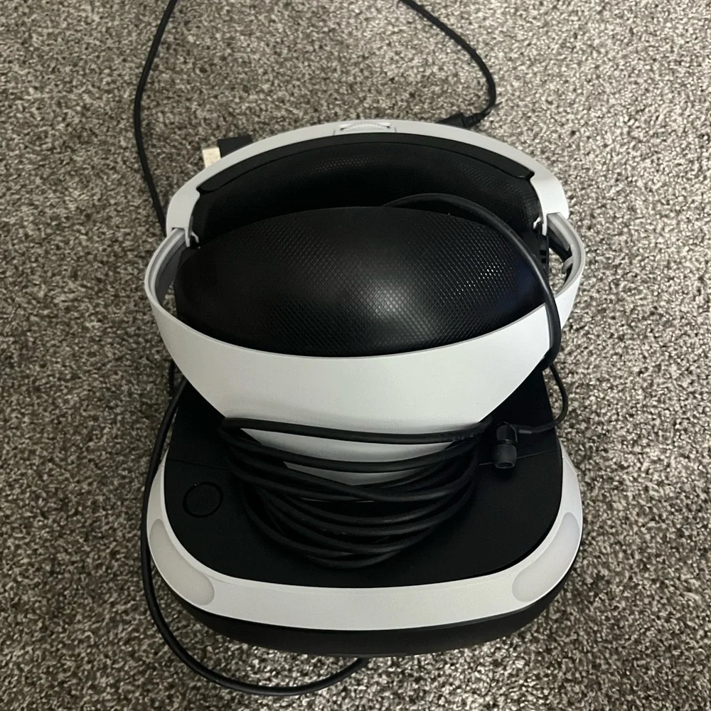 Sony VR Headset Black and White